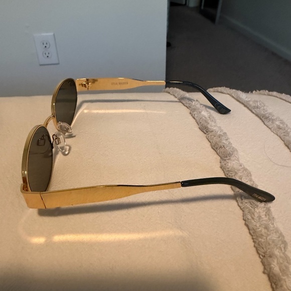 Steve Madden Gold Frame Oval Sunglasses with Dark Green Lenses - Picture 5 of 5
